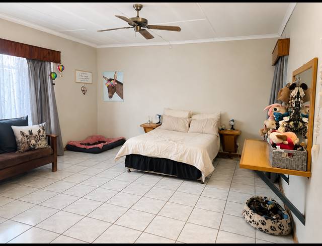 4 BEDROOM FREEHOLD FOR SALE IN VANDERBIJLPARK CE 2